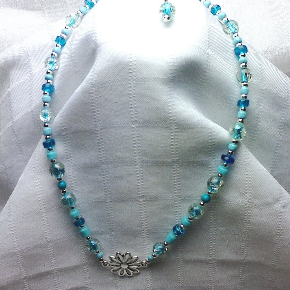 No1822 Handmade necklace with Tibetan silver charm, glass beads